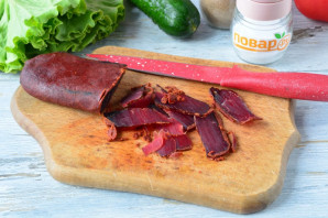 Салат с бастурмой