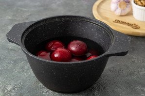 Соус "Ткемали" с грецкими орехами