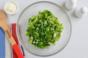 Салат с рыбой горячего копчения