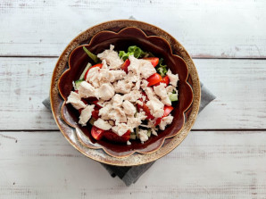 Салат с курицей и имбирем