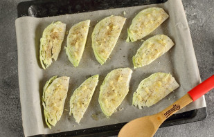 Стейк из капусты в духовке