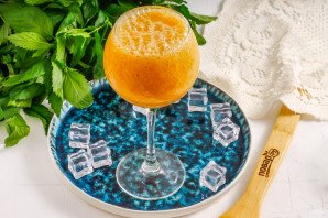 Коктейль "Беллини"