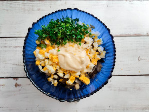 Салат из жареных баклажанов с майонезом Салат из жареных баклажанов с майонезом