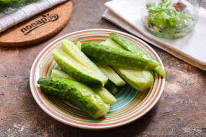 Соленые огурцы без сахара на зиму