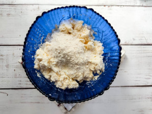 Сырники в сладком сметанном соусе