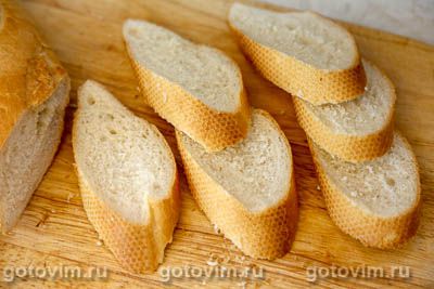 Брускетта с запеченным перцем и творожным сыром