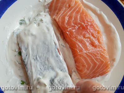 Семга в духовке, запеченная с картошкой в сметане Семга в духовке, запеченная с картошкой в сметане