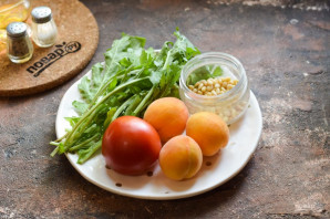 Салат из абрикосов с помидорами Салат из абрикосов с помидорами