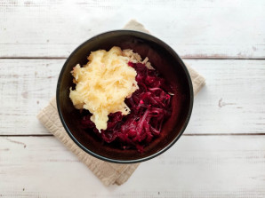 Копченый салат из свеклы