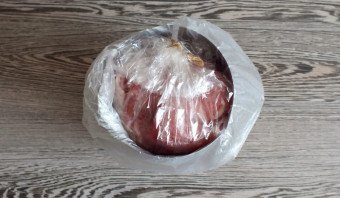 Рулет из свинины в ветчиннице