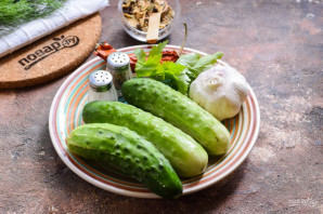 Соленые огурцы без сахара на зиму