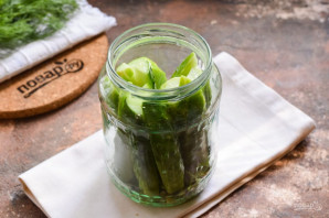 Соленые огурцы без сахара на зиму