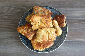 Судак в ореховой панировке