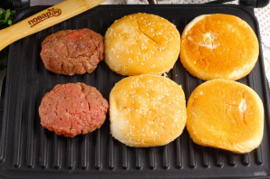 Бургеры на электрогриле
