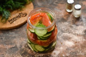 Салат с огурцами и помидорами на зиму