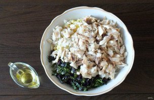 Салат из морского окуня горячего копчения