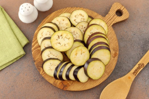 Постная закуска из баклажанов