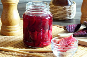 Маринованный имбирь со свеклой