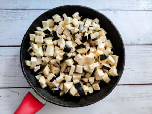 Салат из жареных баклажанов с майонезом Салат из жареных баклажанов с майонезом