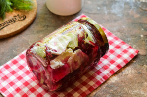 Капуста со свеклой и хреном на зиму