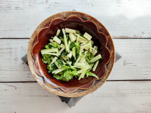 Салат с курицей и имбирем