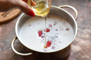 Суп-пюре со злаками и малиной