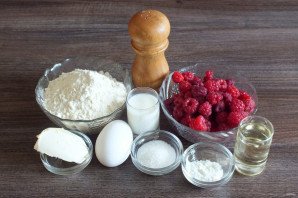 Пончики с малиной