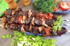 Шашлык из печени с салом Шашлык из печени с салом