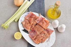 Форель на сковороде