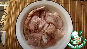 Пангасиус в сметанном кляре на сковороде