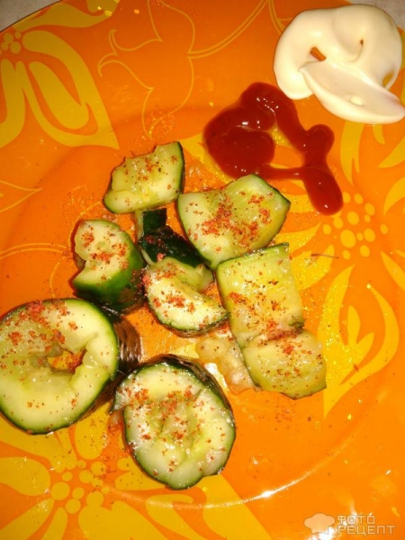 Рецепт: Битые огурцы - Быстро маринованные огурчики