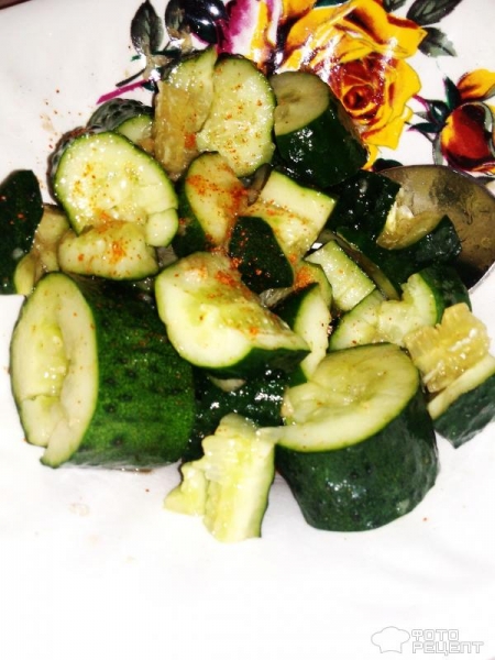 Рецепт: Битые огурцы - Быстро маринованные огурчики