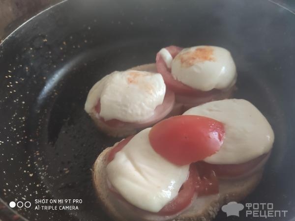 Рецепт: Горячие бутерброды на сковородке - в моем исполнении. Рецепт: Горячие бутерброды на сковородке - в моем исполнении.