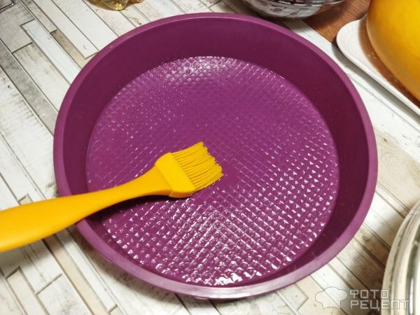 Рецепт: Ягодный манник - с вишней на сметане