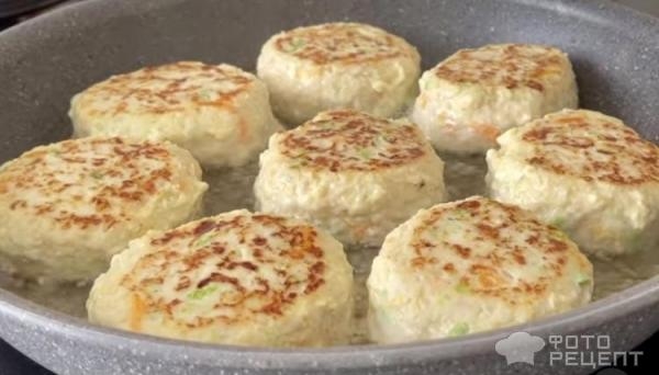 Рецепт: Котлеты из куриного филе на сковородке - с кабачком
