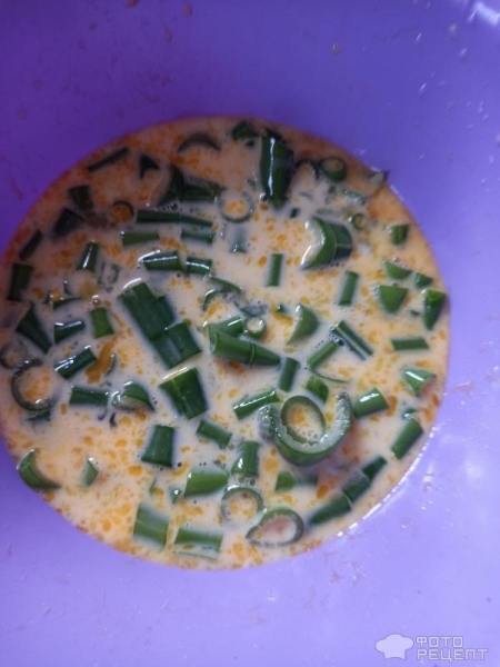 Рецепт: Омлет с "луковыми дудками" - "в сковороде"