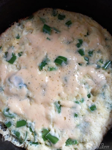 Рецепт: Омлет с "луковыми дудками" - "в сковороде"