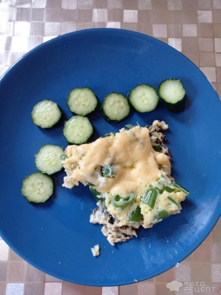 Рецепт: Омлет с "луковыми дудками" - "в сковороде"