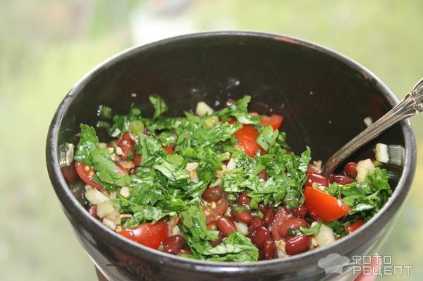 Рецепт: Салат с фасолью - В грузинском стиле