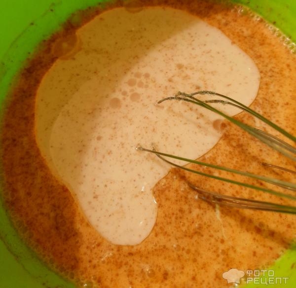 Рецепт: Венский пирог со сливой - Пирог на йогурте, с корицей и красной сливой, крошкой из печенья - невероятно вкусный десерт.