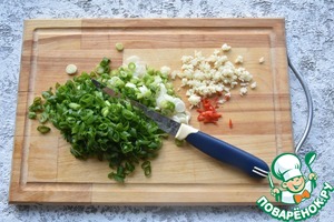 Жареная лапша по-тайски с морепродуктами Жареная лапша по-тайски с морепродуктами