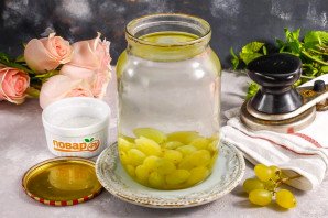 Компот из белого винограда на зиму Компот из белого винограда на зиму