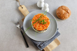 Салат из копченого окорочка