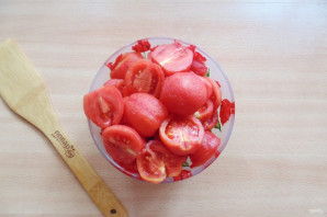 Протертые помидоры с чесноком на зиму Протертые помидоры с чесноком на зиму