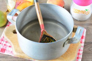 Компот из груш и персиков на зиму