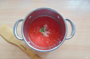 Протертые помидоры с чесноком на зиму Протертые помидоры с чесноком на зиму