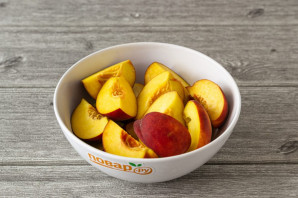 Компот из персиков с лимонной кислотой на зиму Компот из персиков с лимонной кислотой на зиму