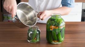 Огурцы маринованные на зиму, пошаговый рецепт с фото