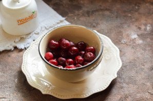 Компот из вишни с косточками без стерилизации на зиму Компот из вишни с косточками без стерилизации на зиму