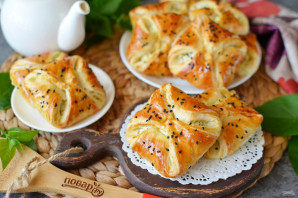 Слоеные конвертики с творогом